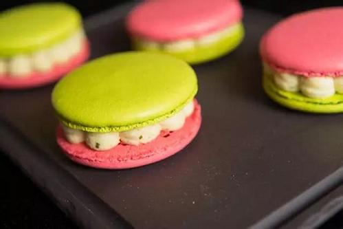 蛋糕中的貴族馬卡龍為什么那么貴，是馬卡龍做法難還是材料貴？